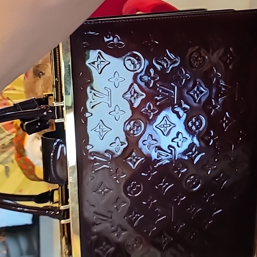 Authentic Louis Vuitton 0Monogram Vernis business handbag